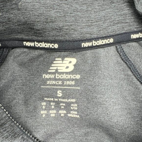 New Balance Women's Full Zip Running Jacket - Picture 10 of 13